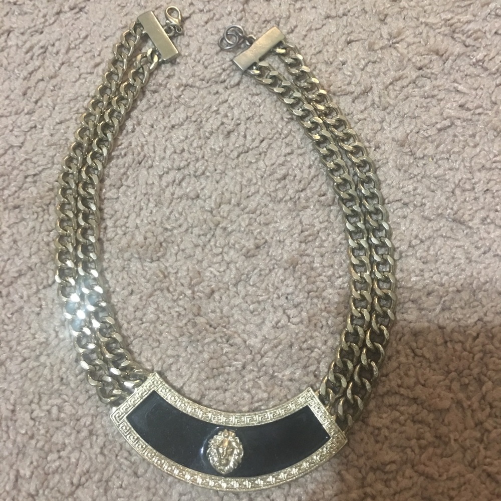 Gold chain necklace
